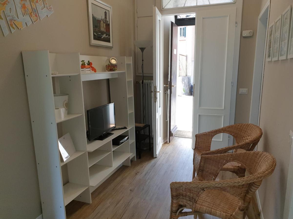Voi Da Noi Intero Appartamento Con Parcheggio Privato Torno Exterior foto